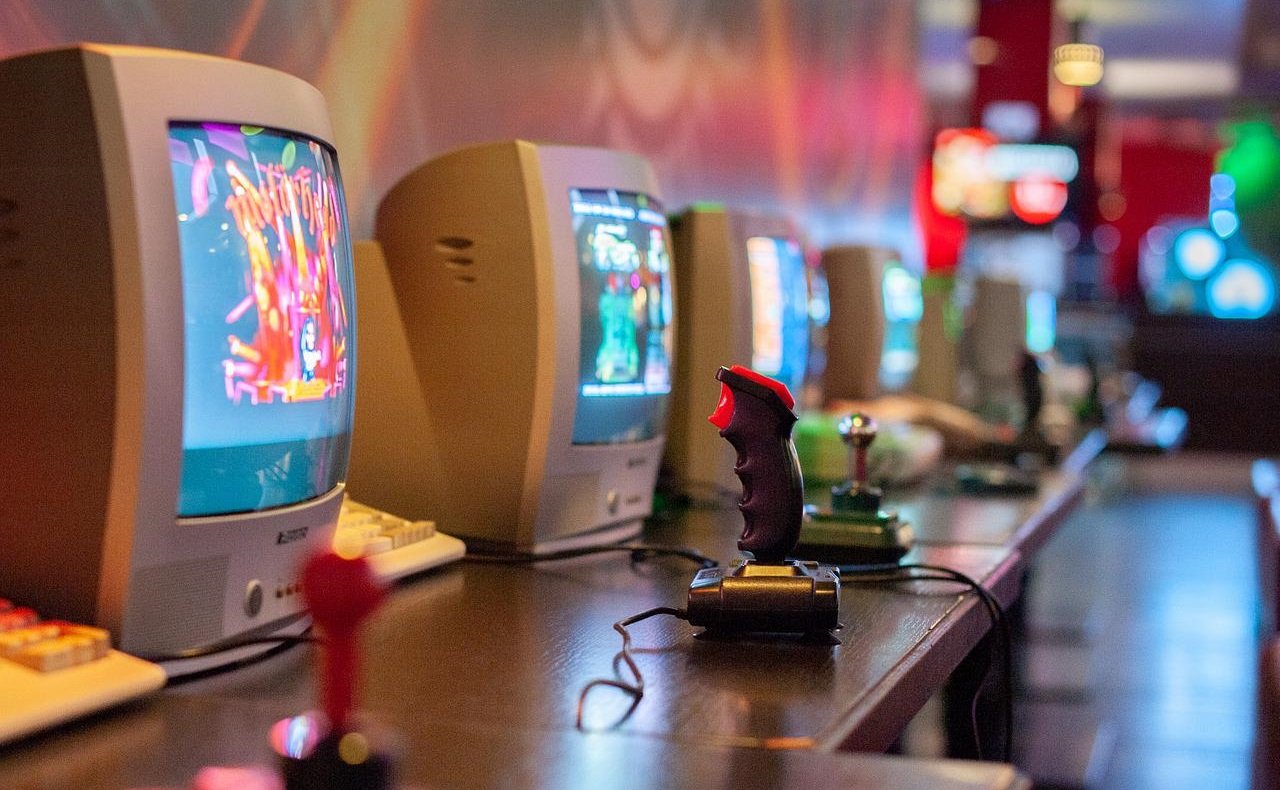 How To Make Your Own Retro Games Without Coding (And For Free) — The Modern  Rogue